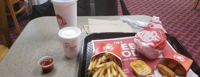 Wendy’s is one of Bradさんのお気に入りスポット.