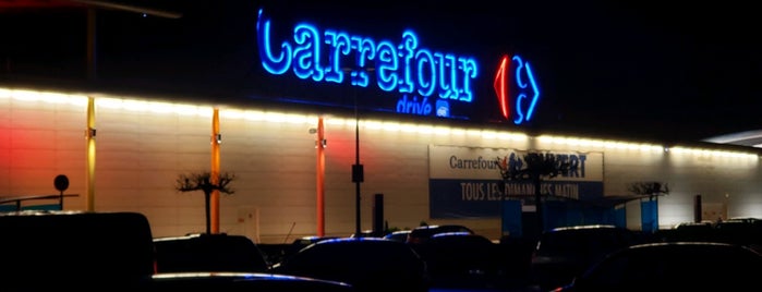 Carrefour is one of Tempat yang Disukai Lawyer.