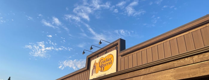 Cracker Barrel Old Country Store is one of Los Angeles - 2023.