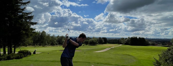 Dukinfield Golf Club is one of สถานที่ที่ Tristan ถูกใจ.