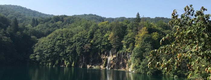 Nacionalni park Plitvička jezera is one of Tempat yang Disukai Tristan.