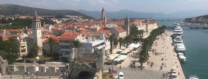 Trogir Old Town is one of Lugares favoritos de Tristan.