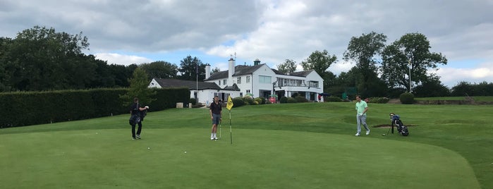 Abbeydale Golf Club is one of Lugares favoritos de Tristan.