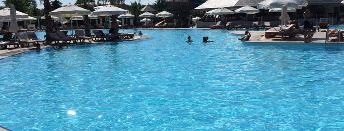 Aquapark is one of Tempat yang Disimpan Meral.