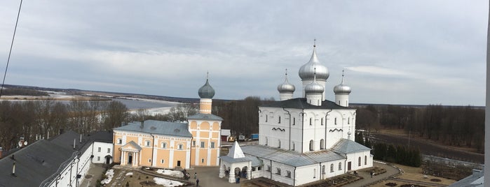 Варлаамо-Хутынский Преображенский монастырь is one of Elena : понравившиеся места.