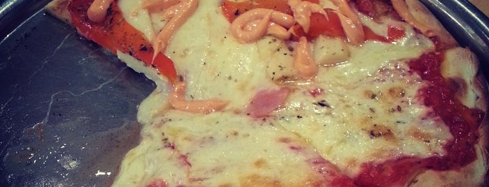 Pizza Poi is one of Favorite Food.