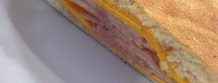 Palacio del Sandwich is one of DR - To Try.