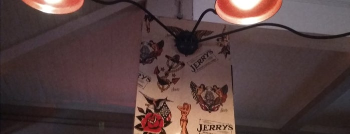 Jerry's Burger Bar is one of Orte, die Alexander gefallen.