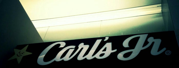 Carl's Jr is one of สถานที่ที่ Leonardo ถูกใจ.