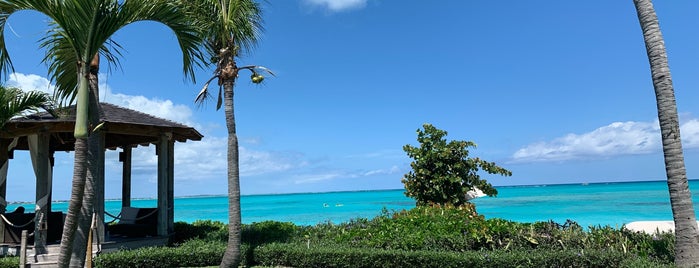 Barefoot By the Sea at Beaches is one of Lieux qui ont plu à Andrea.