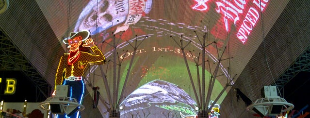 Fremont Street Experience is one of Las Vegas Places I want to go.