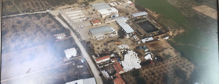 Gömeç Kozaklı Yağ Fabrikası is one of Orte, die 🌜🌟🌟hakan🌟🌟🌛 gefallen.