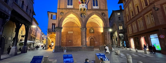 Piazza della Mercanzia is one of Болонья.