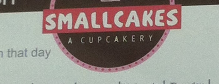 Smallcakes Cupcakery is one of สถานที่ที่ Chester ถูกใจ.