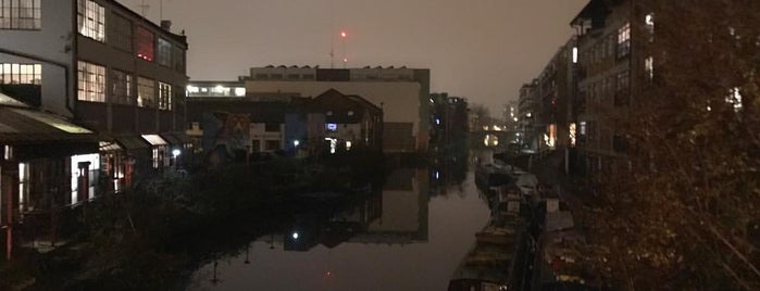 Regent's Canal is one of Places for London Visitors.