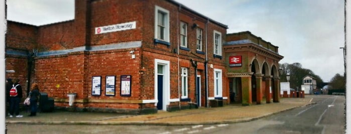 Melton Mowbray Railway Station (MMO) is one of Henry : понравившиеся места.