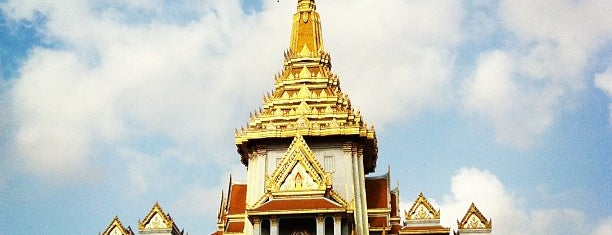 Wat Traimitr Withayaram is one of Bangkok.