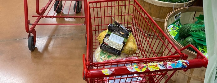 Trader Joe's is one of MNZ'ın Beğendiği Mekanlar.