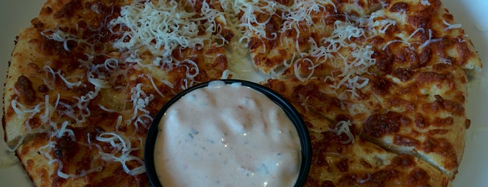 Boston Pizza is one of Moe : понравившиеся места.