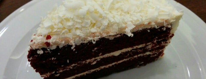 Lia's Cakes In Season is one of My Kapitolyo Food Experince.
