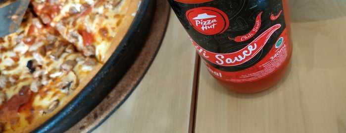 Pizza Hut is one of Kuliner.