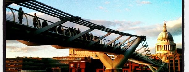 Millennium Bridge is one of London Trip!.