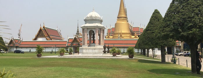 The Grand Palace is one of Tempat yang Disukai Ruth.