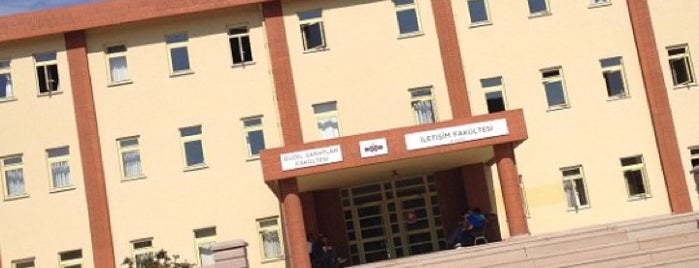 Maltepe Uni. Iletisim Fakultesi is one of Tempat yang Disukai Anil.