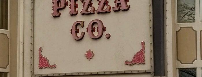 Fargo's Pizza Co. is one of Ways To Get Fire Hole.