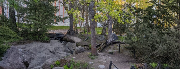 Japanilaistyylinen puutarha Noroshiyama is one of Kaupungit: Helsinki ja lähialueet.