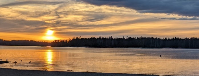 Hietaniemen uimaranta (Hietsu) is one of Helsinki.