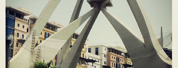 Clock Tower is one of "Il canto del diavolo" – Walter Siti.