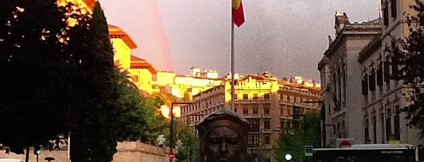 Jardines del Triunfo is one of Posti che sono piaciuti a Endika.