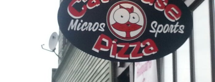 Cathouse Pizza is one of Lieux qui ont plu à Nichole.