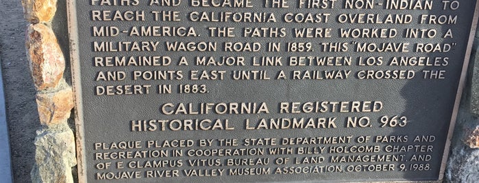 Mojave Road Historical Marker is one of Pepper'in Beğendiği Mekanlar.
