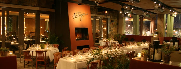 La Toque Restaurant is one of Lugares guardados de squeasel.