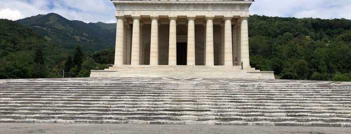 Tempio del Canova is one of i diari della Lambretta.