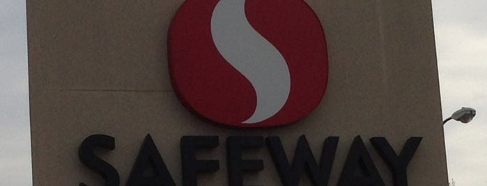 Safeway is one of สถานที่ที่ Nicole ถูกใจ.