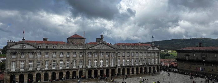 Plaza del Obradoiro is one of Santiago Compostela.