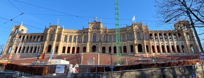 Maximiliansbrücke is one of 2020 München.