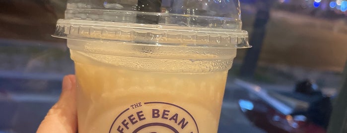 The Coffee Bean & Tea Leaf is one of Сайгон.