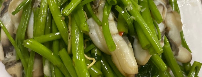 Quán Ốc Khánh is one of Seafood.