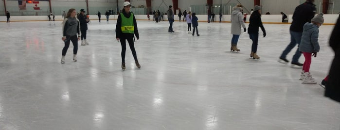 Cicero Twin Rinks is one of Glide Across the Rinks.