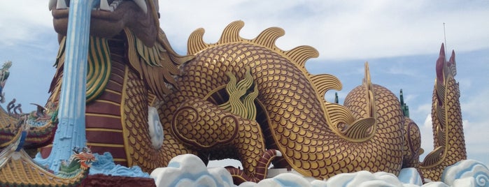 พิพิธภัณฑ์ลูกหลานพันธุ์มังกร (Dragon Descendants Museum) อุทยานมังกรสวรรค์ is one of Favorite Arts & Entertainment.