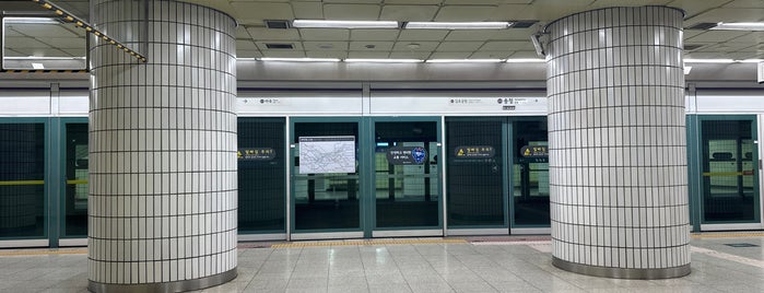 Songjeong Stn. is one of Korea.