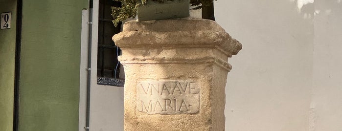 Plaza de Santa Marta is one of Sevilla.