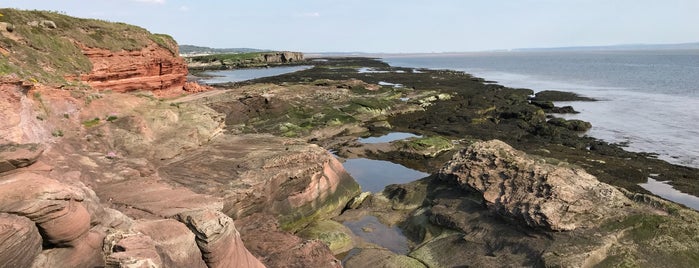 Hilbre Island is one of Wirral Attractions.