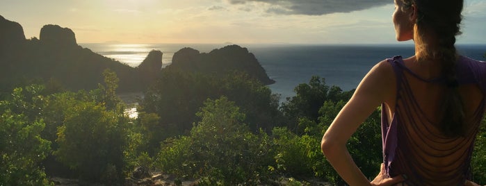 Phi Phi Viewpoint 1 is one of Orte, die Svetlana gefallen.