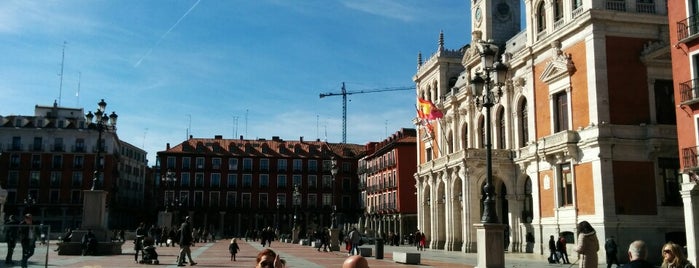 La Banque Café is one of Orte, die Ro gefallen.