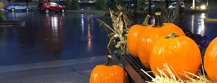 Lunds & Byerlys is one of MPLS.